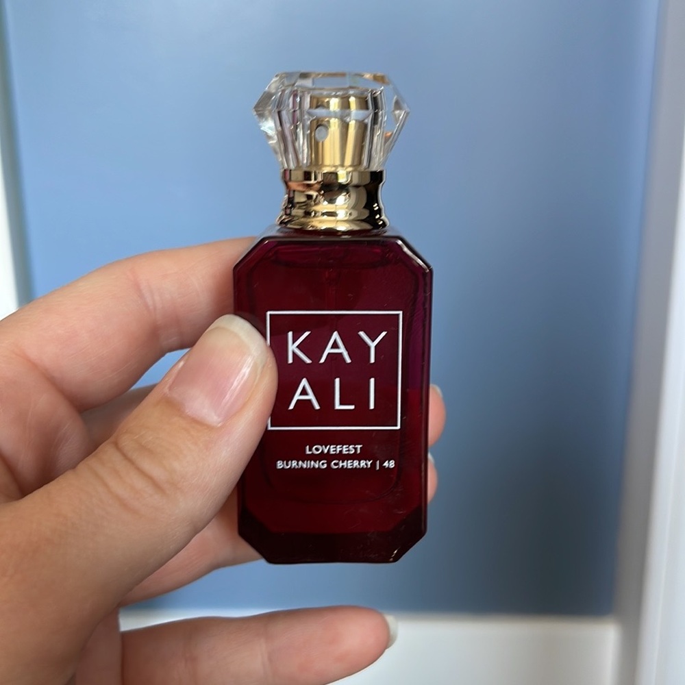 KAYALI Lovefest Burning Cherry | 48